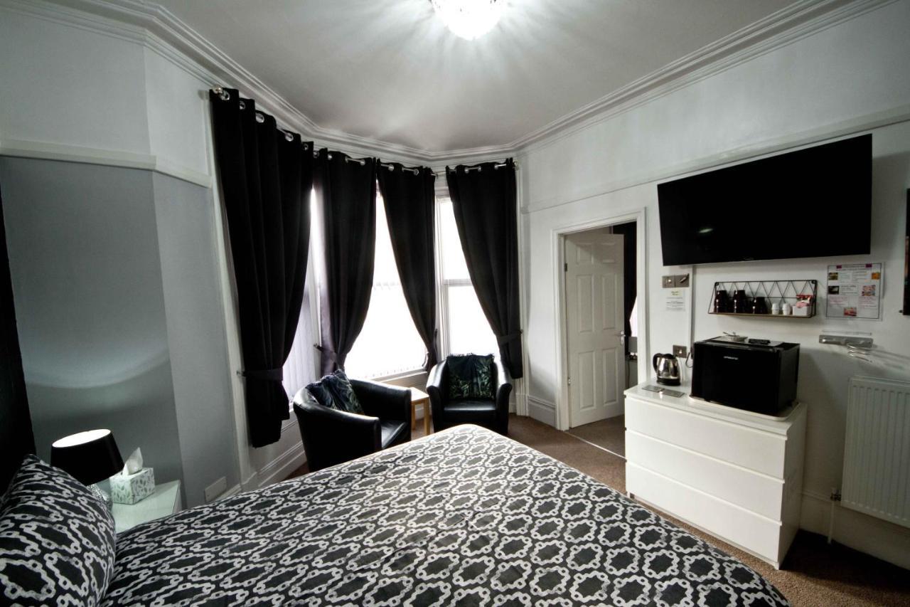Rossall House , For Families & Couples Blackpool Eksteriør bilde