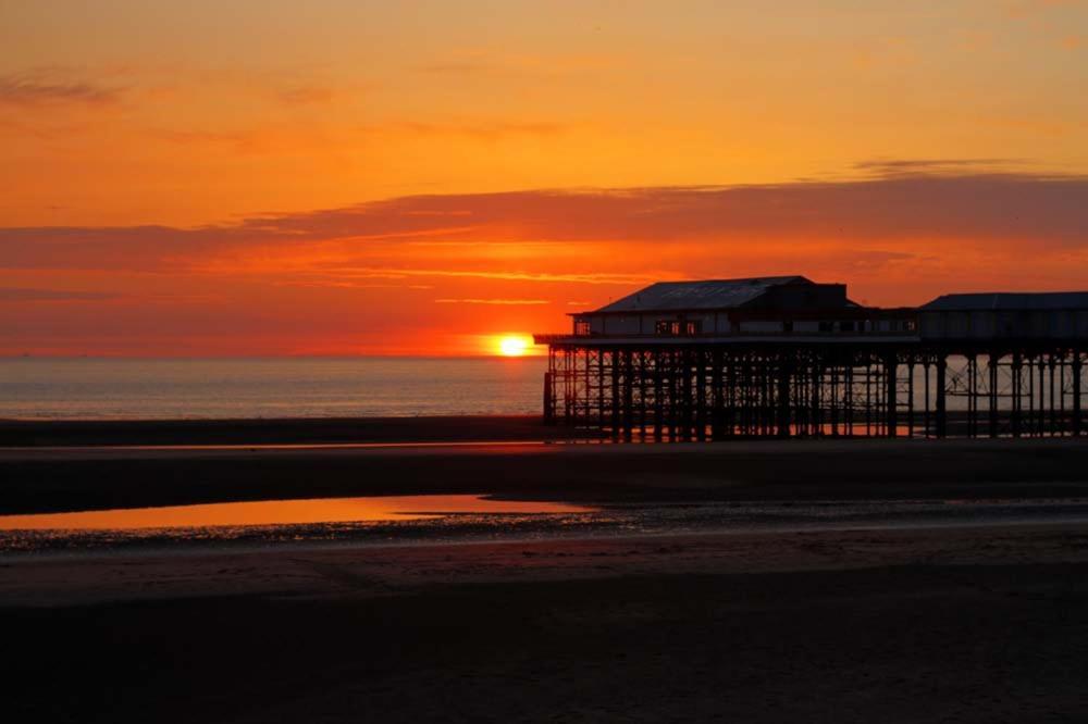 Rossall House , For Families & Couples Blackpool Eksteriør bilde