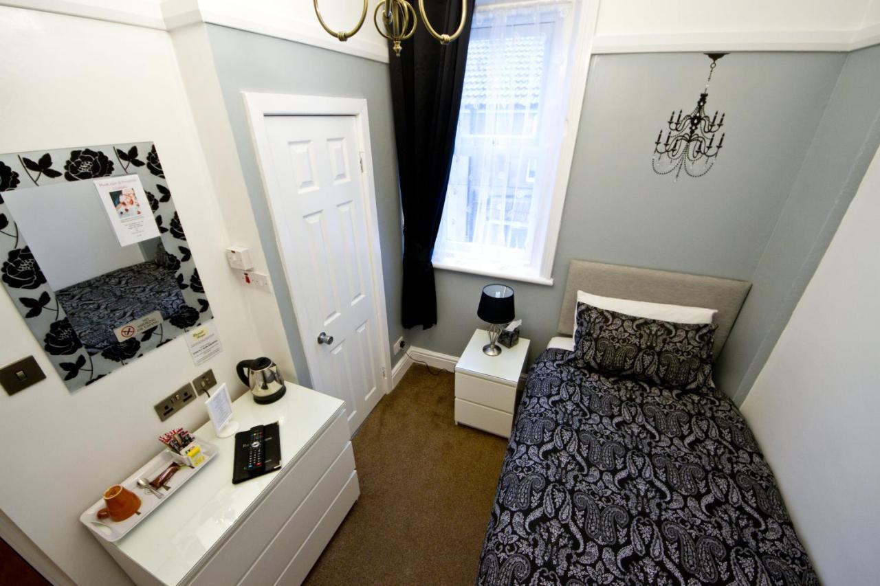 Rossall House , For Families & Couples Blackpool Eksteriør bilde