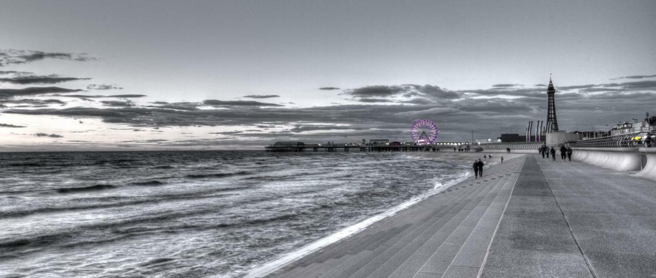 Rossall House , For Families & Couples Blackpool Eksteriør bilde